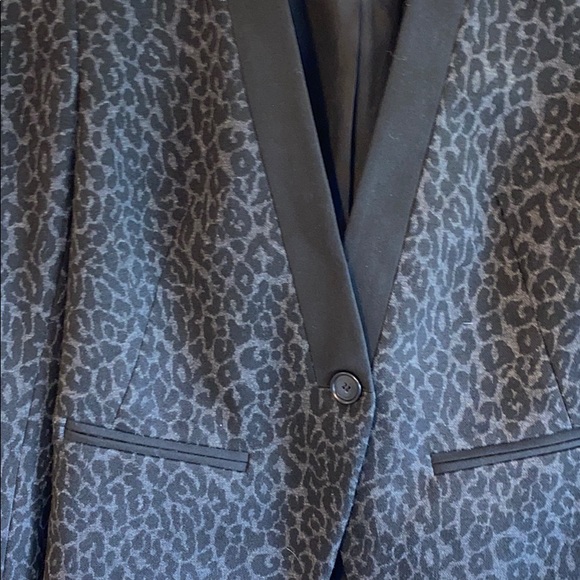 Ann Taylor LOFT Blazer - Picture 3 of 5